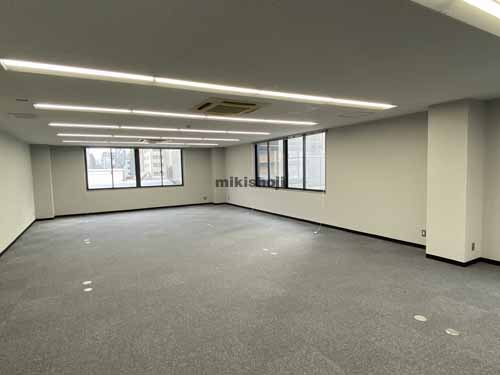 マークベストビル 貸室内1