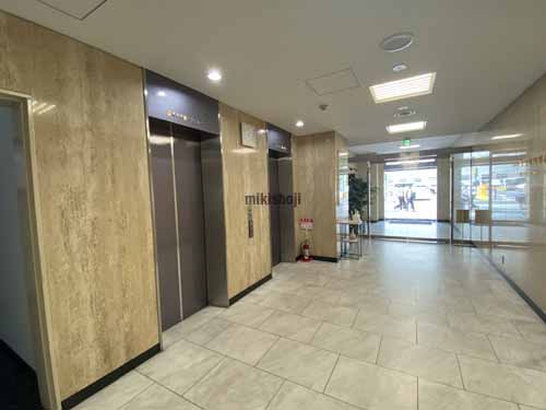 新高麗橋ビル エントランス2