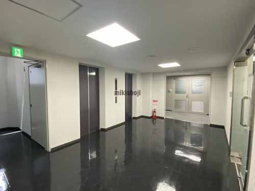 新高麗橋ビル エレベーターホール1