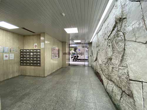 井上ビル エントランス4