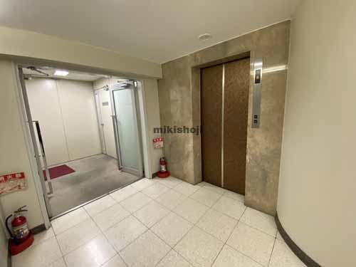 イシモトビル エレベーターホール2