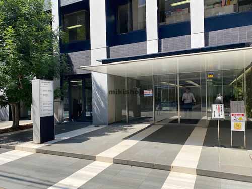 新瓦町ビル エントランス1