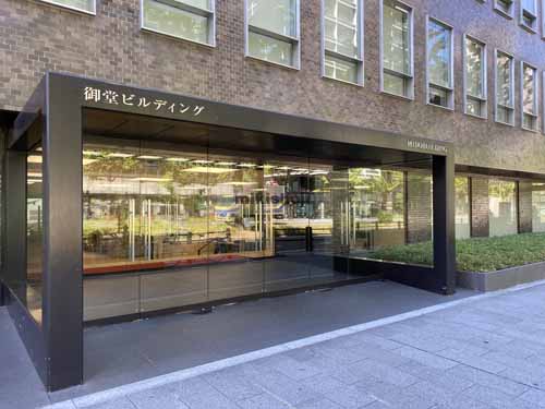 御堂ビル エントランス1