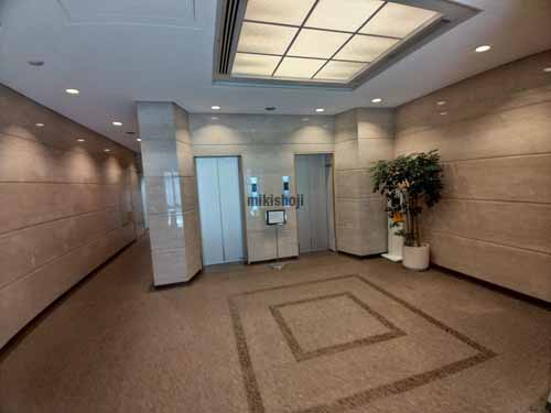 京阪神安土町ビル エントランス1