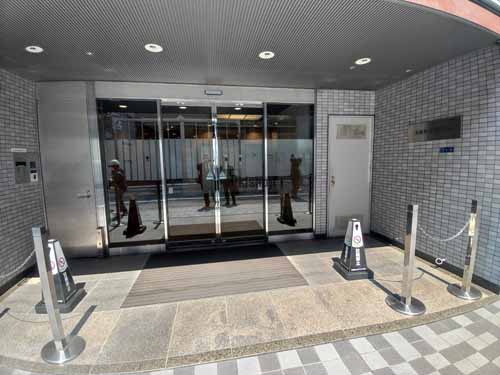 京阪神安土町ビル エントランス2