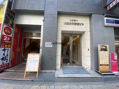 ハウザー堺筋本町駅前ビル エントランス2
