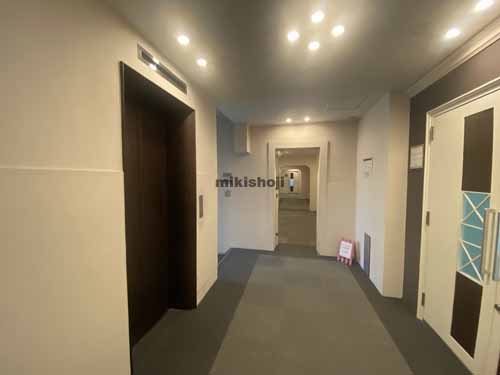 ハウザー堺筋本町駅前ビル エレベーターホール5