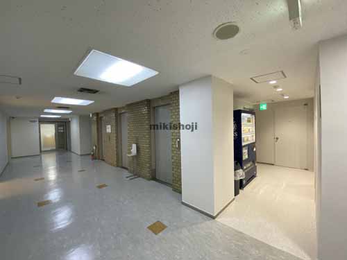 センバ・セントラルビル エレベーターホール5