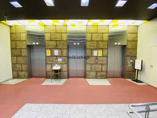 大阪ディーアイシービル エントランス10