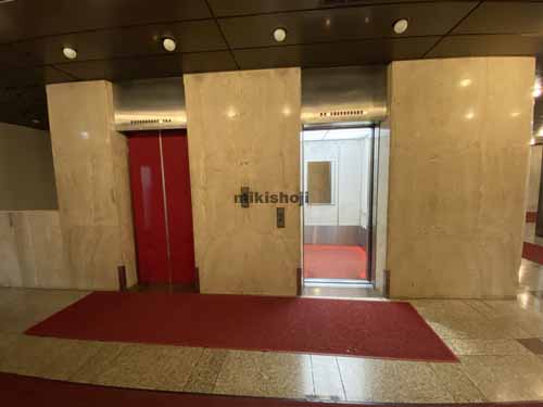 本町和光ビル エントランス2