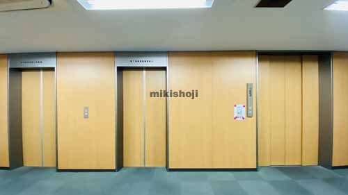 大阪堺筋ビル エレベーターホール5