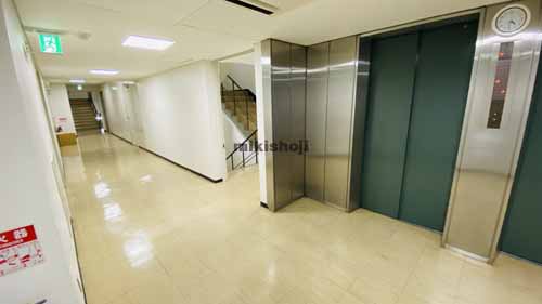 北久宝寺町～博労町の中博ビル エレベーターホール1