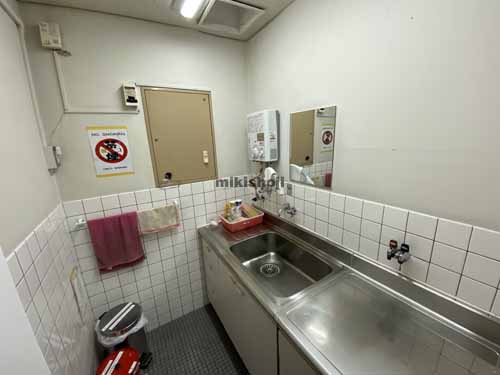 北久宝寺町～博労町の三興ビル 水回り1