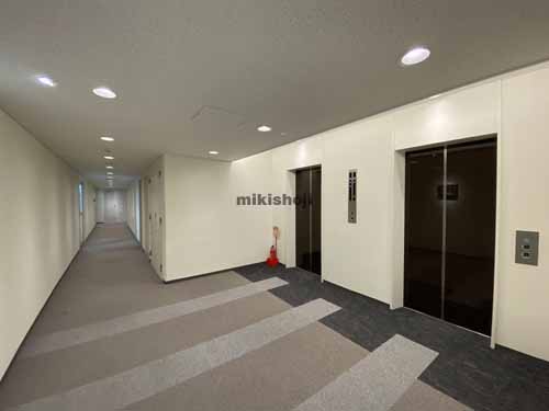 ニッセイ備後町ビル エレベーターホール1