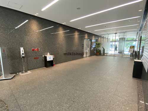 野村不動産大阪ビル エントランス7