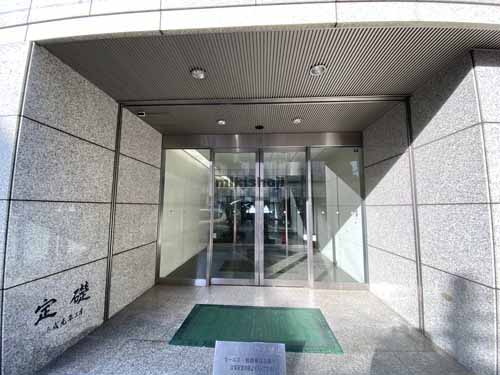 本町太平ビル エントランス2