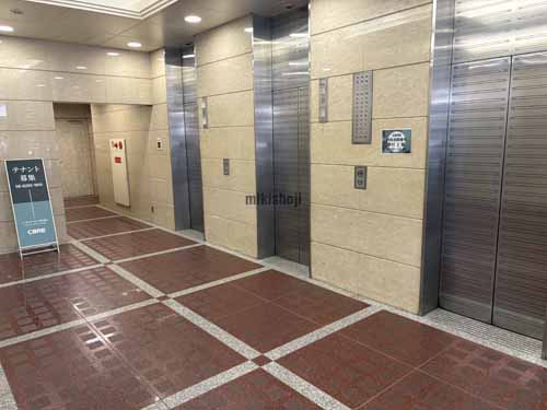 船場フジイビル エレベーターホール1