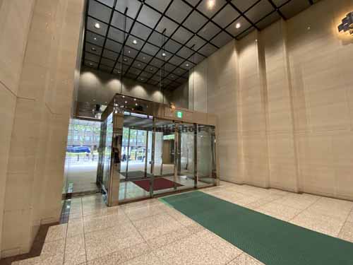 御堂筋本町ビル エントランス2