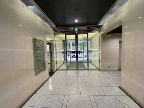 御堂筋センタービル エントランス2