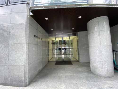 御堂筋センタービル エントランス4
