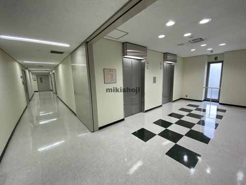 御堂筋センタービル エレベーターホール1