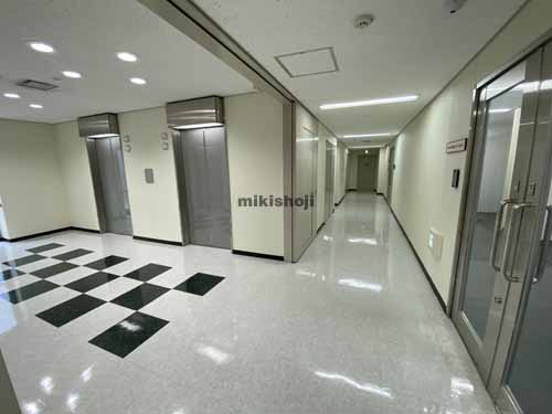 御堂筋センタービル エレベーターホール2