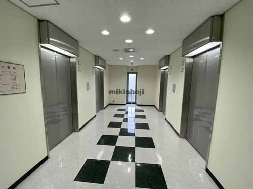 御堂筋センタービル エレベーターホール3
