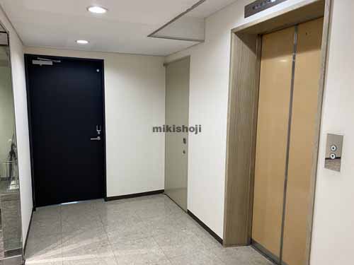 本町東栄ビル エレベーターホール2