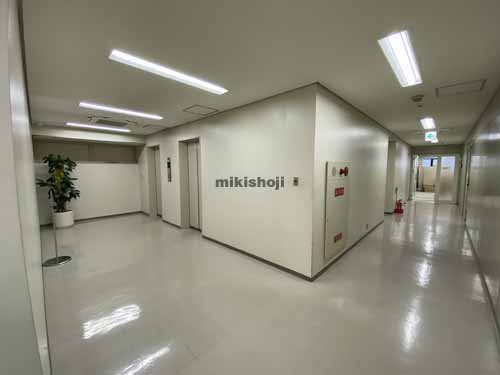 本丸田ビル エレベーターホール1