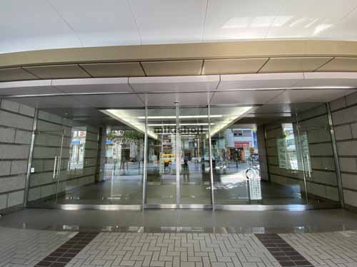 明治安田生命堺筋本町ビル エントランス2