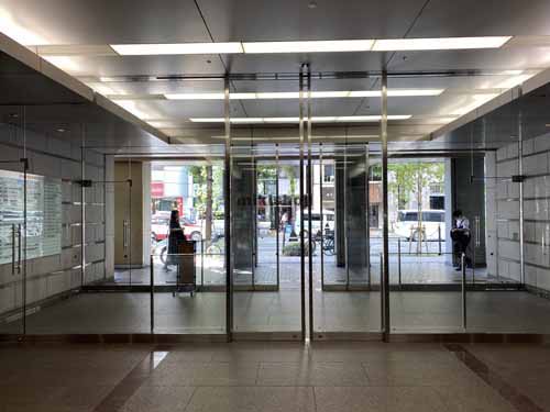 明治安田生命堺筋本町ビル エントランス6