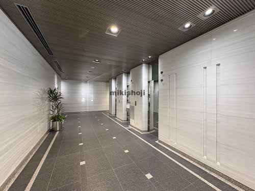 淡路町ダイビル エレベーターホール3