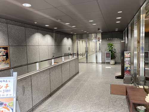 松浦堺筋本町ビル エントランス2