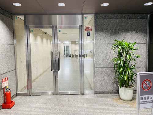 松浦堺筋本町ビル エントランス3