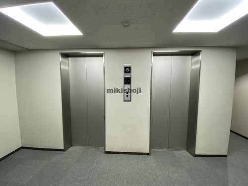 松浦堺筋本町ビル エレベーターホール2