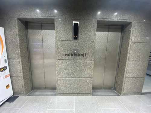 本町サミットビル エントランス4