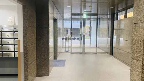 本町サミットビル エントランス6