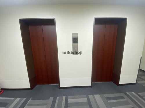 本町サミットビル エレベーターホール2