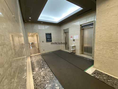 御堂筋エスジービル エントランス1