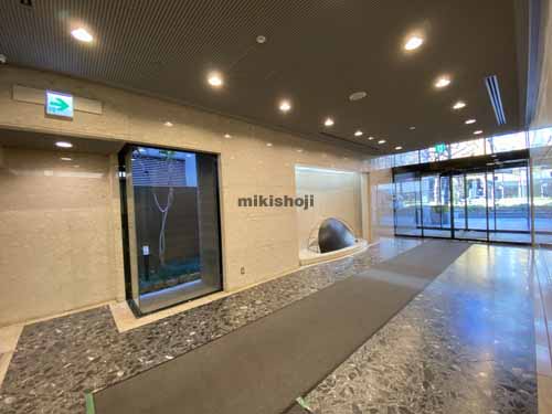 御堂筋エスジービル エントランス3