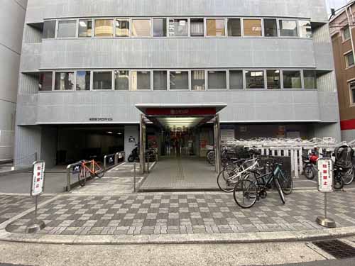 北久宝寺町～博労町の本町南シモジマビル エントランス3