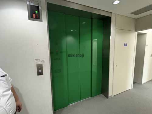 大阪東京海上日動ビルディング エレベーターホール1