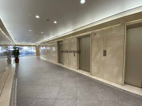 野村不動産御堂筋本町ビル エントランス2