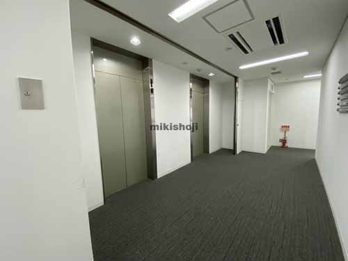 平野町中央ビル エレベーターホール3