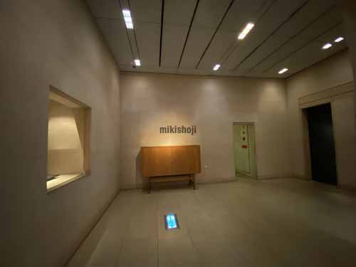 淀屋橋戸田ビル エントランス4