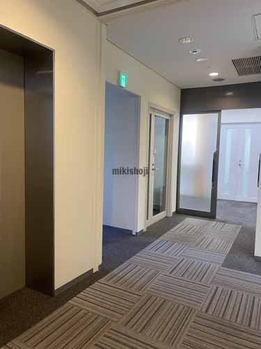 島ビル エレベーターホール1