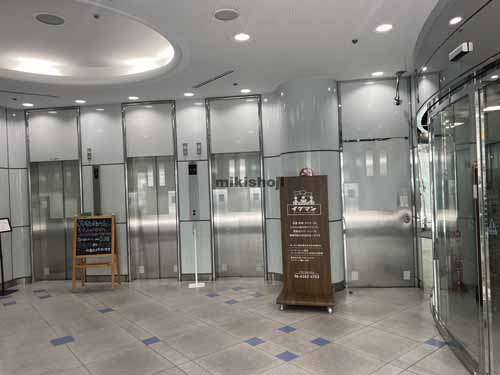 池萬堺筋ビル エントランス1