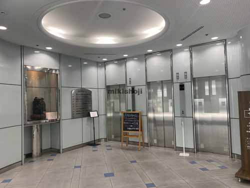 池萬堺筋ビル エントランス2