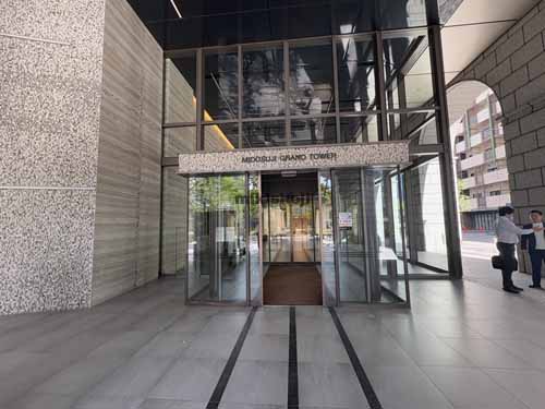 御堂筋グランタワー エントランス9