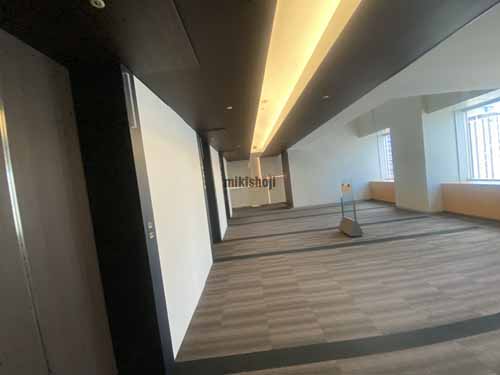 御堂筋グランタワー エレベーターホール1